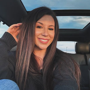 Meet your Posher, Angela